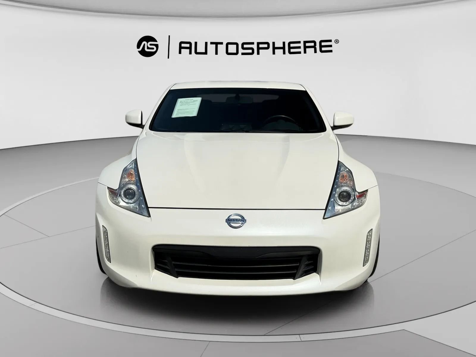 Used 2016 Nissan 370Z Coupe RWD image 2