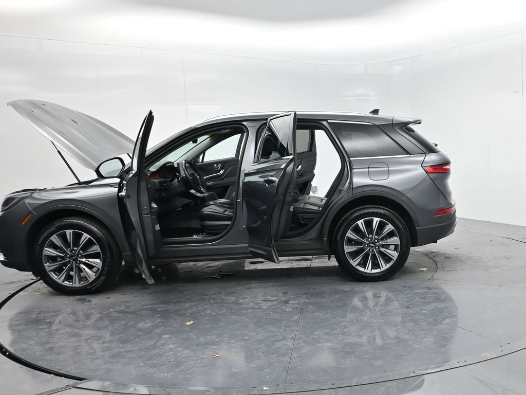 Used 2022 Lincoln Corsair Reserve image 69