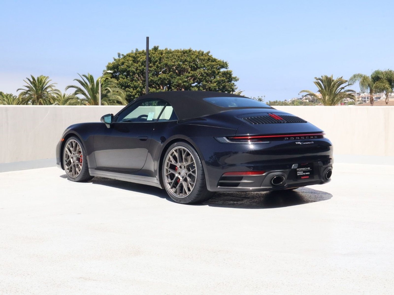 Certified 2020 Porsche 911 Carrera S RWD video 3