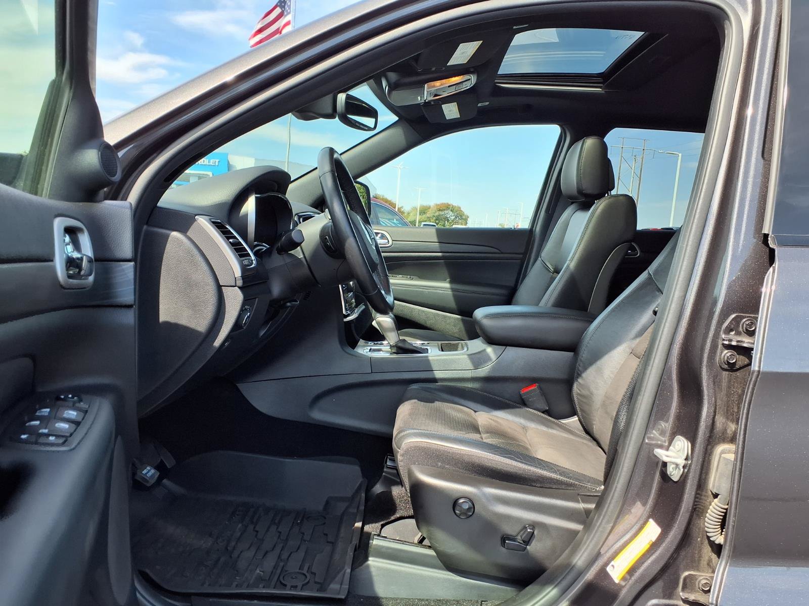 Used 2020 Jeep Grand Cherokee Altitude AWD/4WD image 21