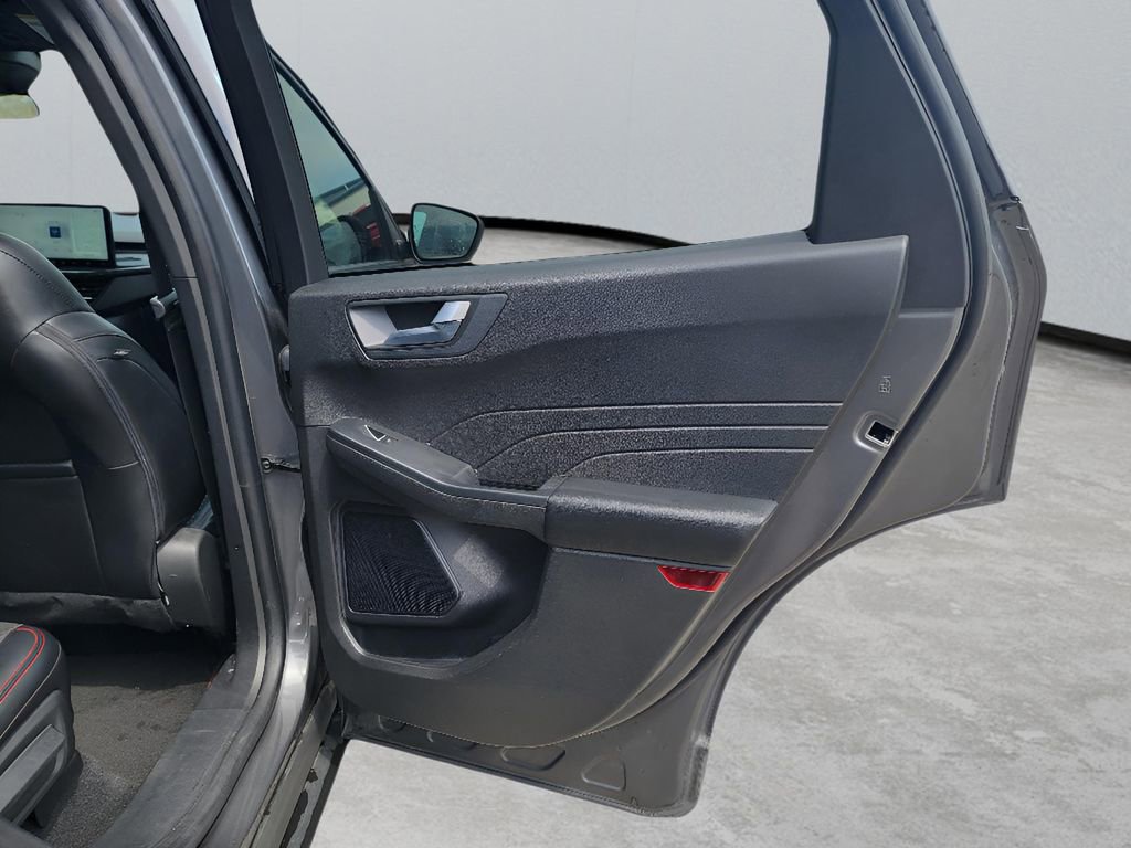 Used 2023 Ford Escape ST-Line w/ Tech Pack #1 AWD/4WD image 29