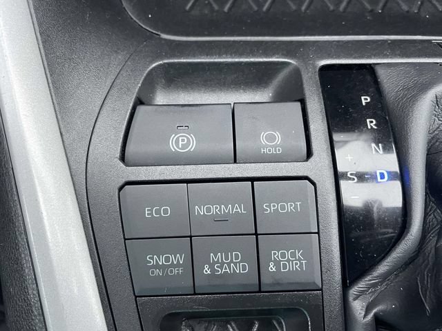 Used 2023 Toyota RAV4 XLE AWD/4WD image 40