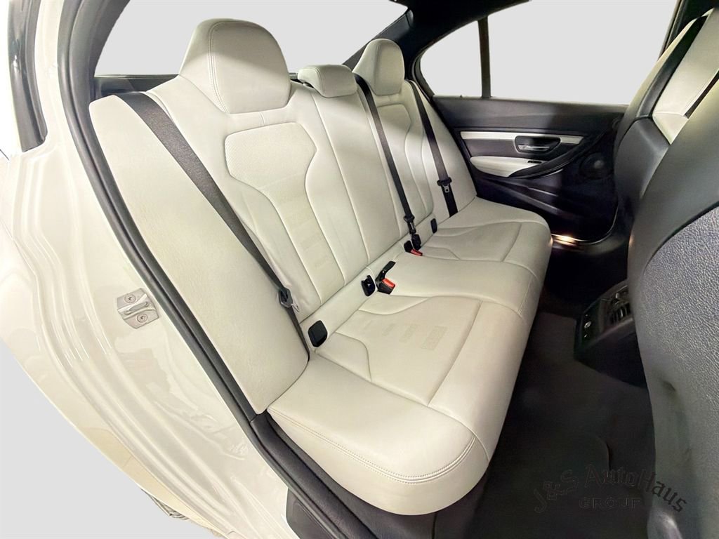 Used 2017 BMW M3 RWD image 33