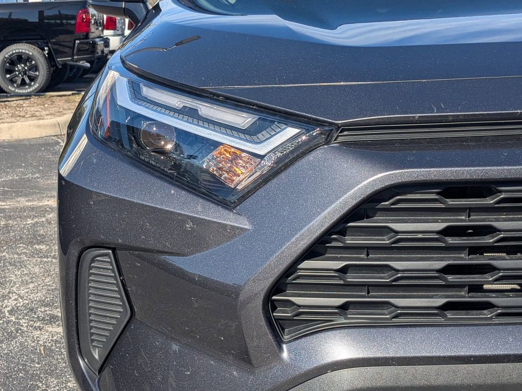 Used 2024 Toyota RAV4 XLE AWD/4WD image 10