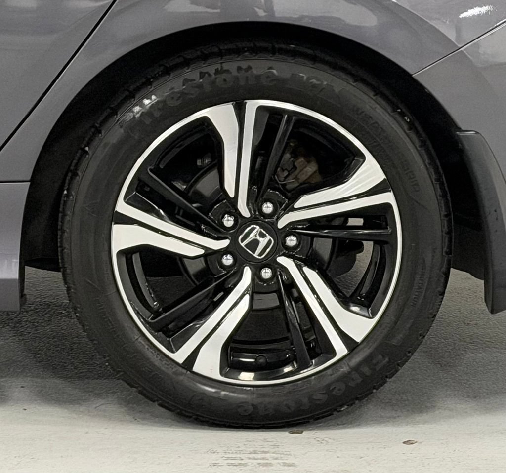 Used 2016 Honda Civic Touring image 8