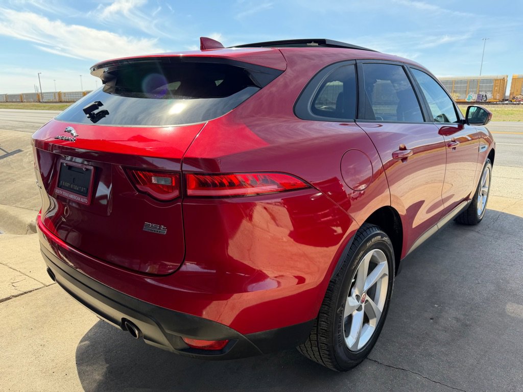Used 2017 Jaguar F-PACE Premium image 39