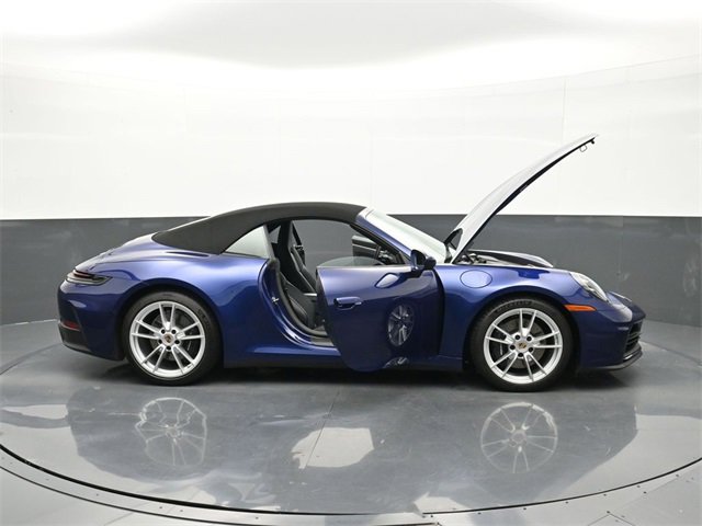 Used 2025 Porsche 911 Carrera image 25