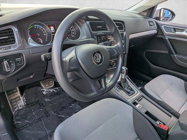 Used 2015 Volkswagen e-Golf Limited Edition FWD image 12