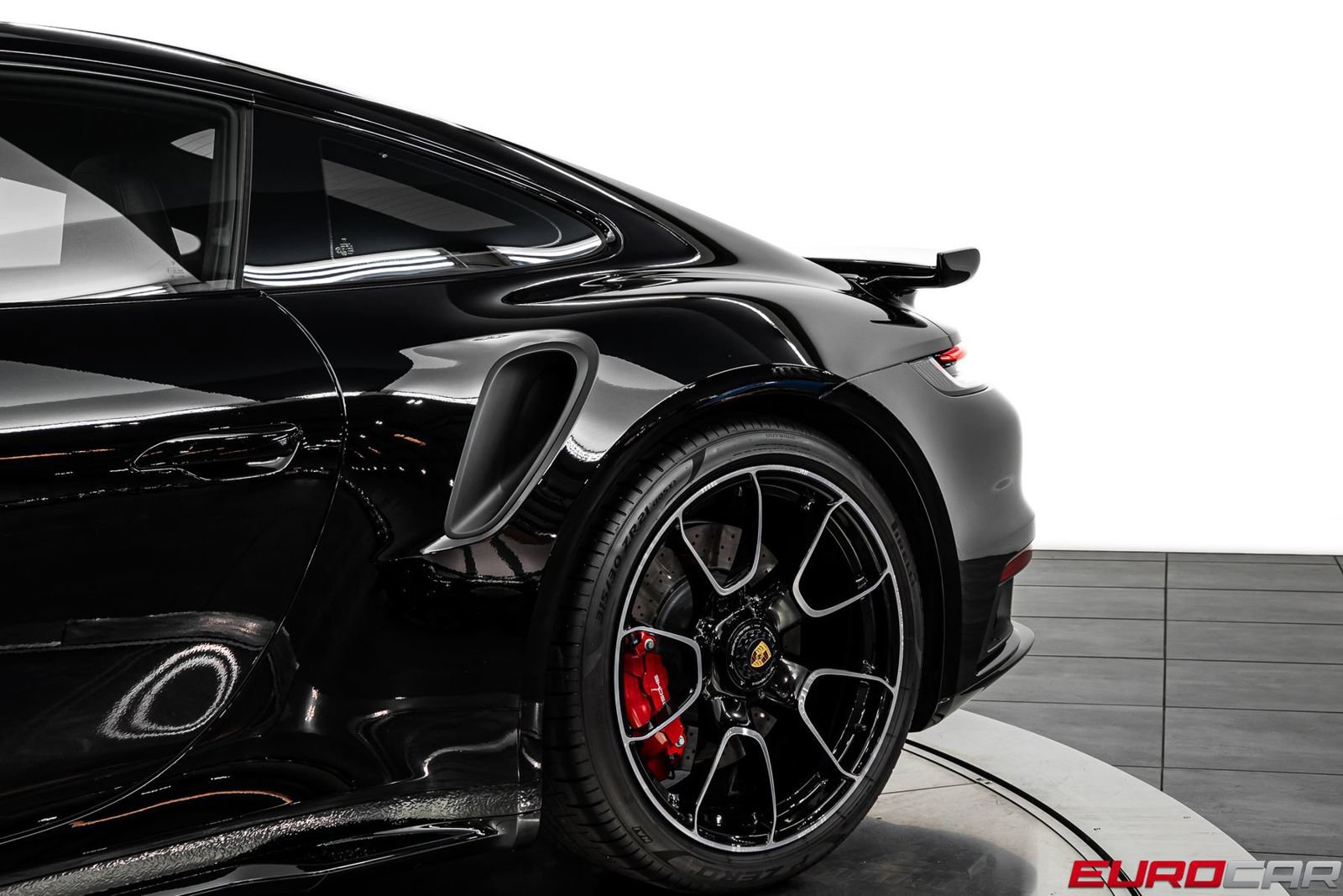 Used 2025 Porsche 911 Turbo AWD/4WD image 15