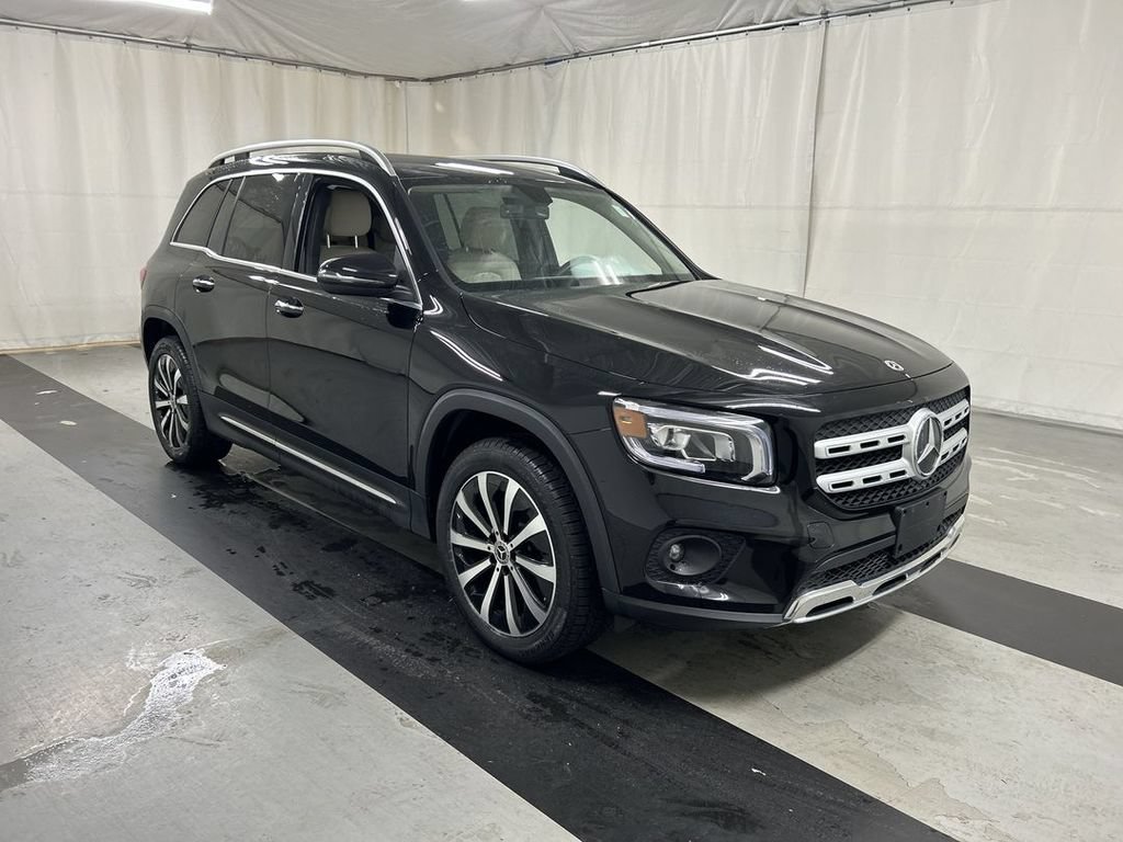 Used 2022 Mercedes-Benz GLB 250 4MATIC image 1