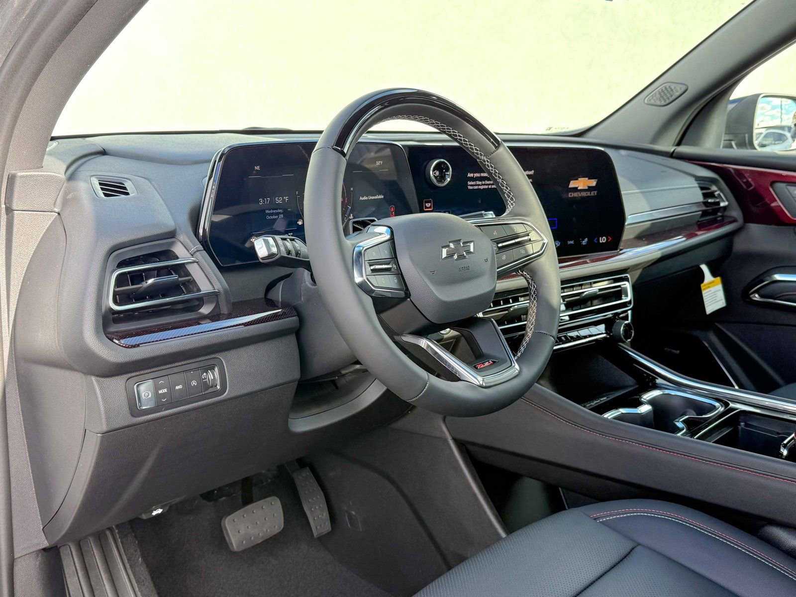 New 2026 Chevrolet Traverse Z71 w/ Enhanced Driving Package AWD/4WD image 18