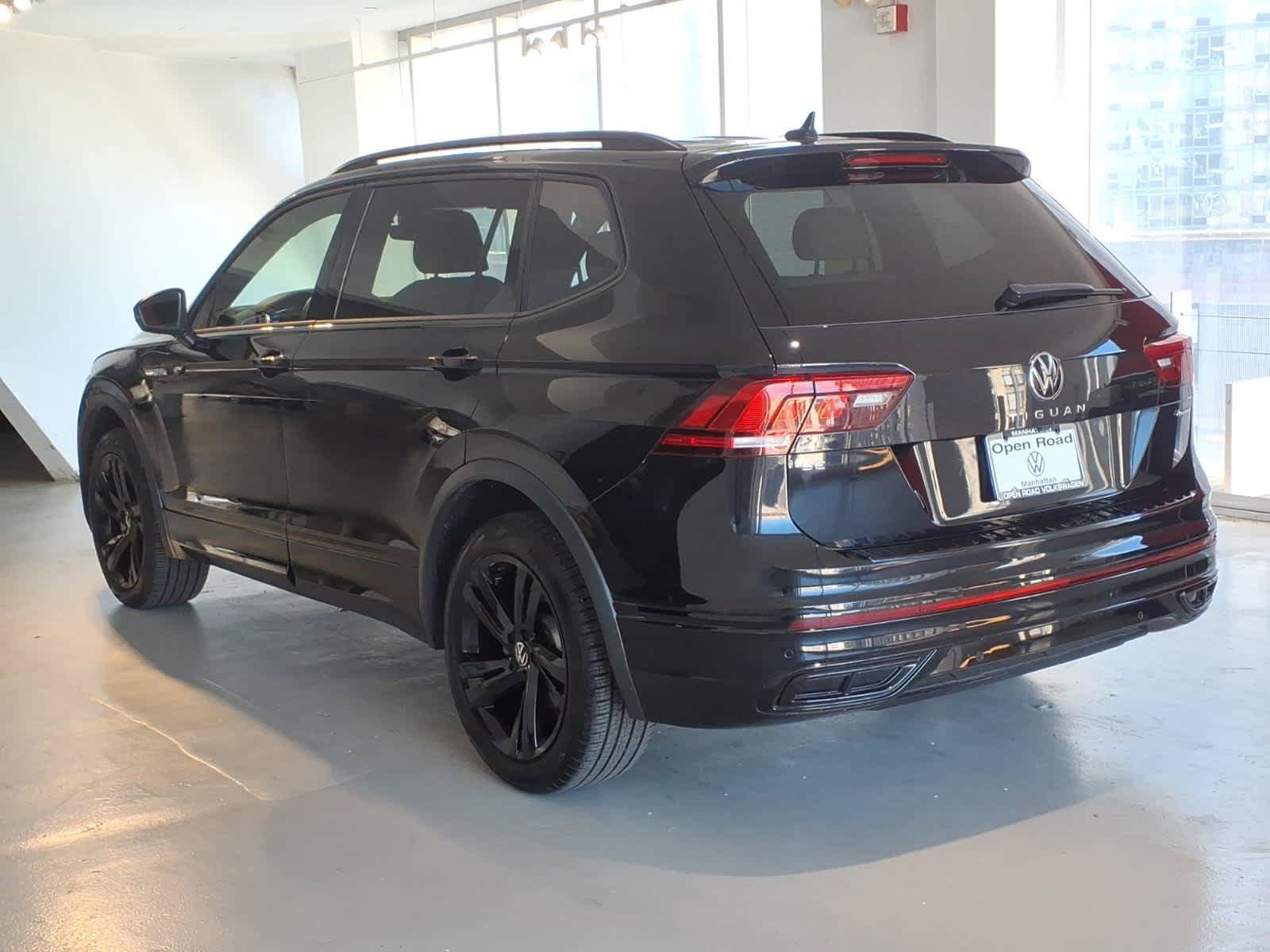 Used 2024 Volkswagen Tiguan SE R-Line AWD/4WD image 6