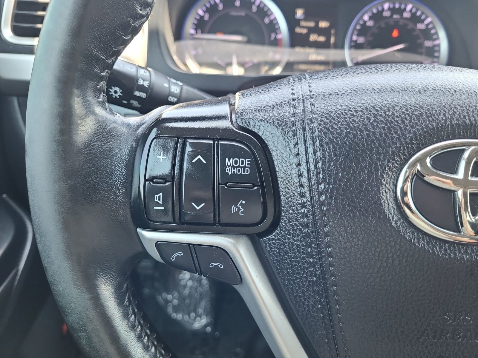 Used 2019 Toyota Highlander Limited AWD/4WD image 26