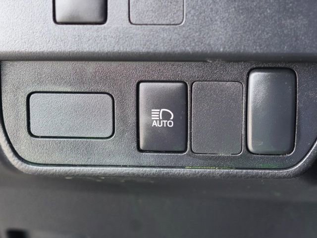 Used 2023 Toyota Tacoma SR5 w/ SX Package image 21