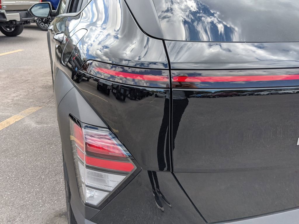 Used 2024 Hyundai Kona SEL image 12