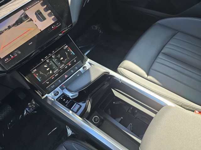 Used 2021 Audi e-tron Premium w/ Convenience Plus Package AWD/4WD image 28