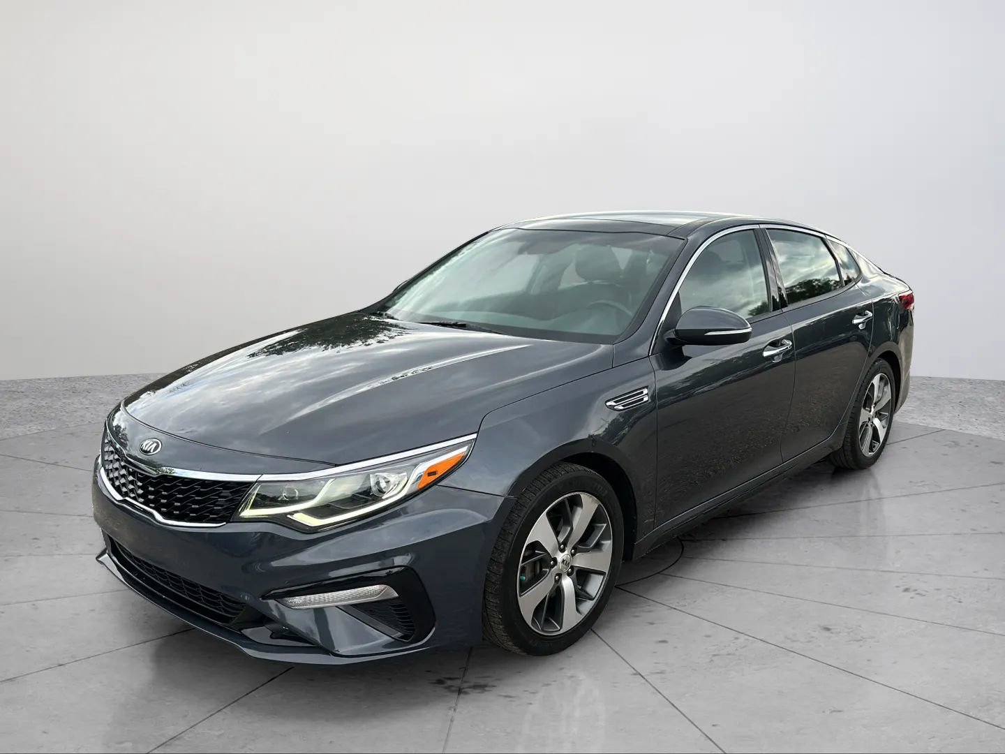 Used 2019 Kia Optima S w/ S Panoramic Sunroof Package image 9