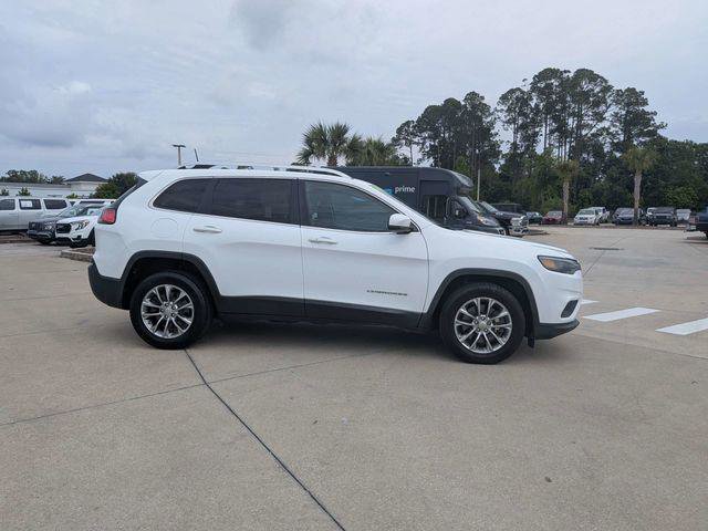 Certified 2019 Jeep Cherokee Latitude Plus w/ Comfort/Convenience Group FWD image 2