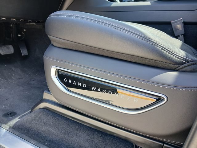 New 2026 Jeep Grand Wagoneer Summit w/ Premium Group III AWD/4WD image 39