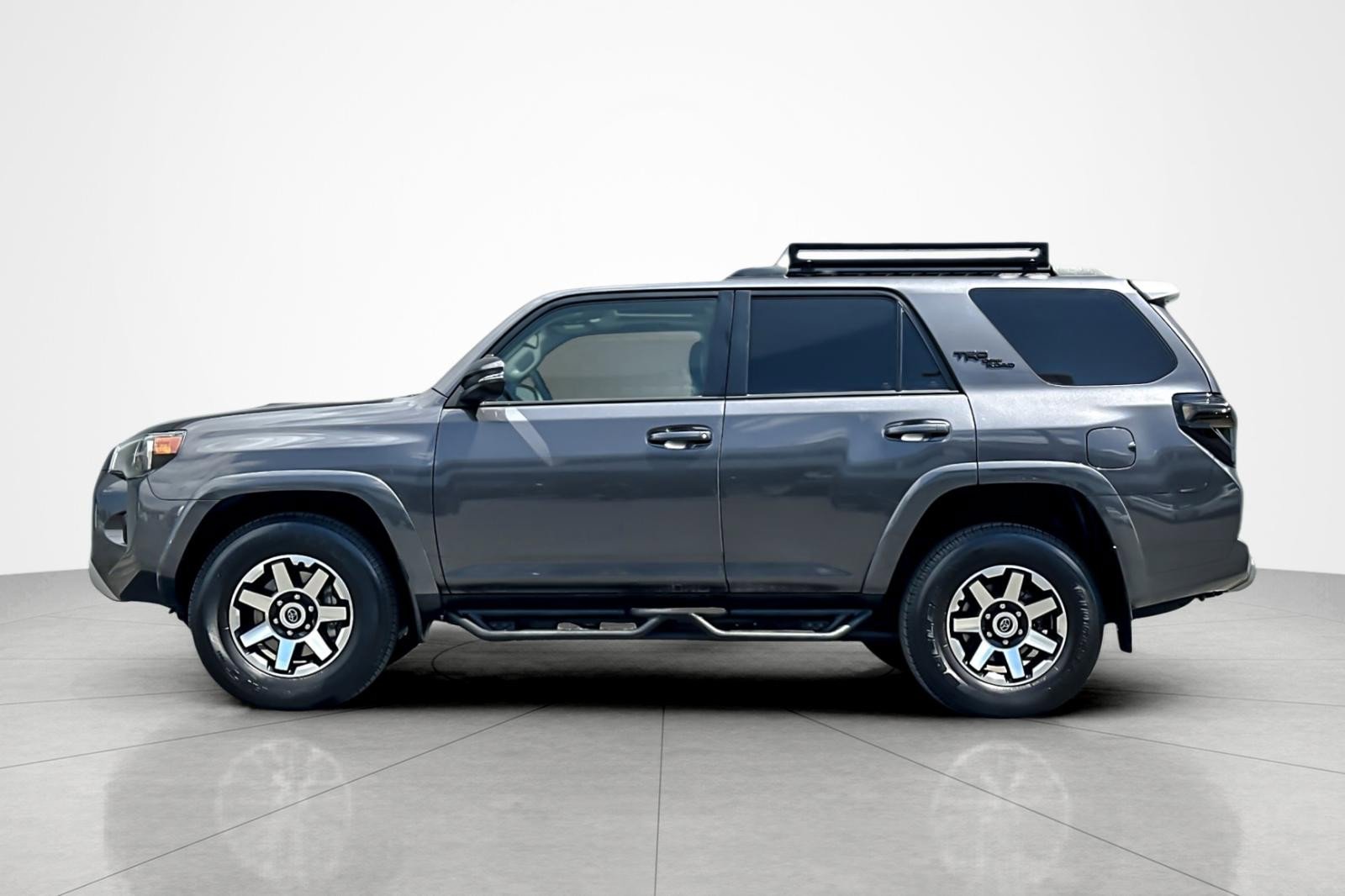 Used 2023 Toyota 4Runner TRD Off-Road Premium w/ Off Road Premium Plus Package AWD/4WD image 2
