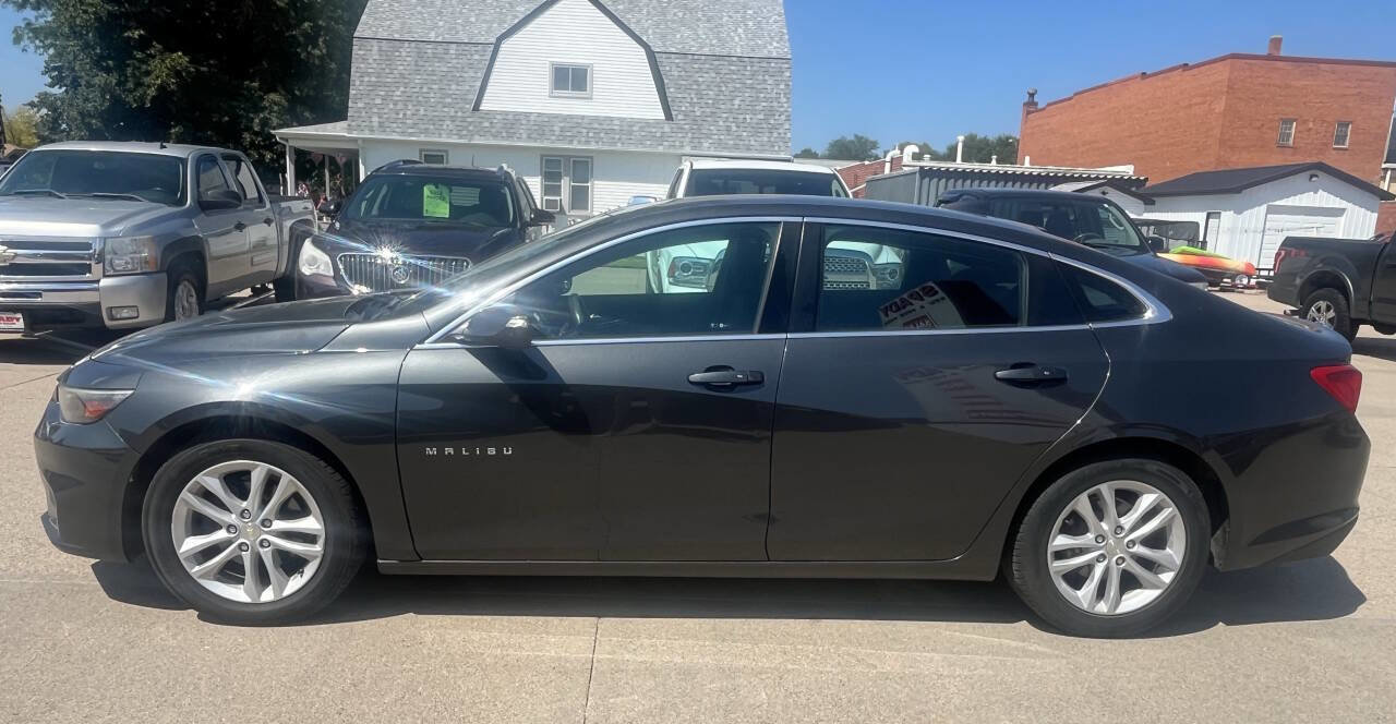 Used 2017 Chevrolet Malibu LT image 12