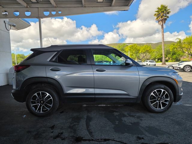 Used 2024 Chevrolet TrailBlazer LT w/ Driver Confidence Package FWD image 4