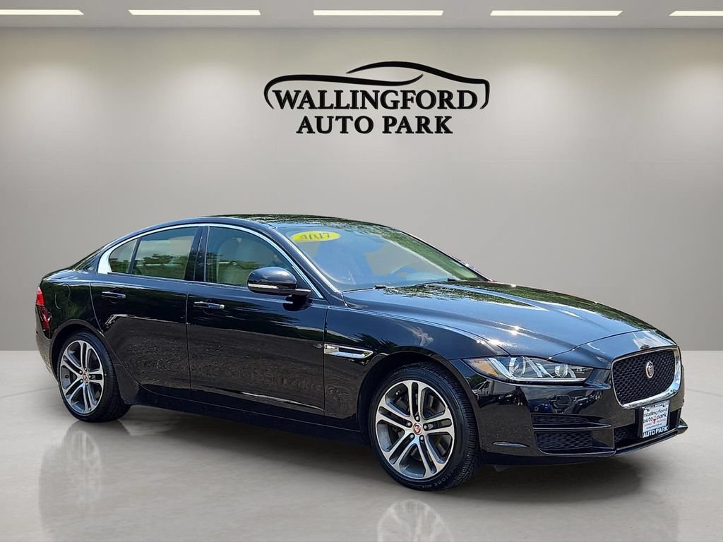 Used 2017 Jaguar XE Premium AWD/4WD image 6