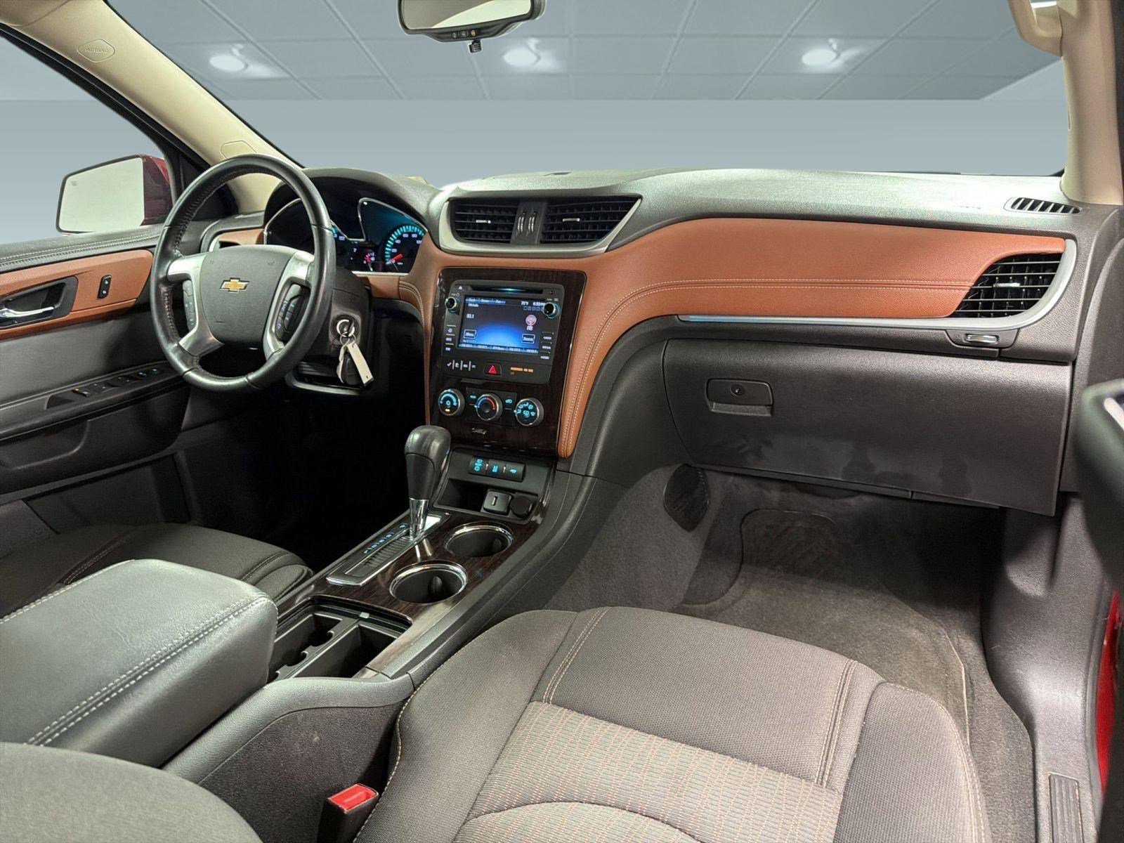 Used 2015 Chevrolet Traverse LT FWD image 29