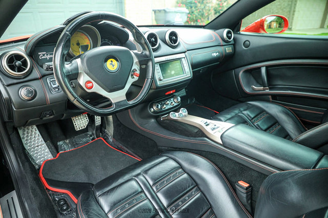 Used 2012 Ferrari California RWD image 34