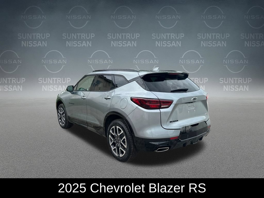 Used 2025 Chevrolet Blazer RS FWD image 3