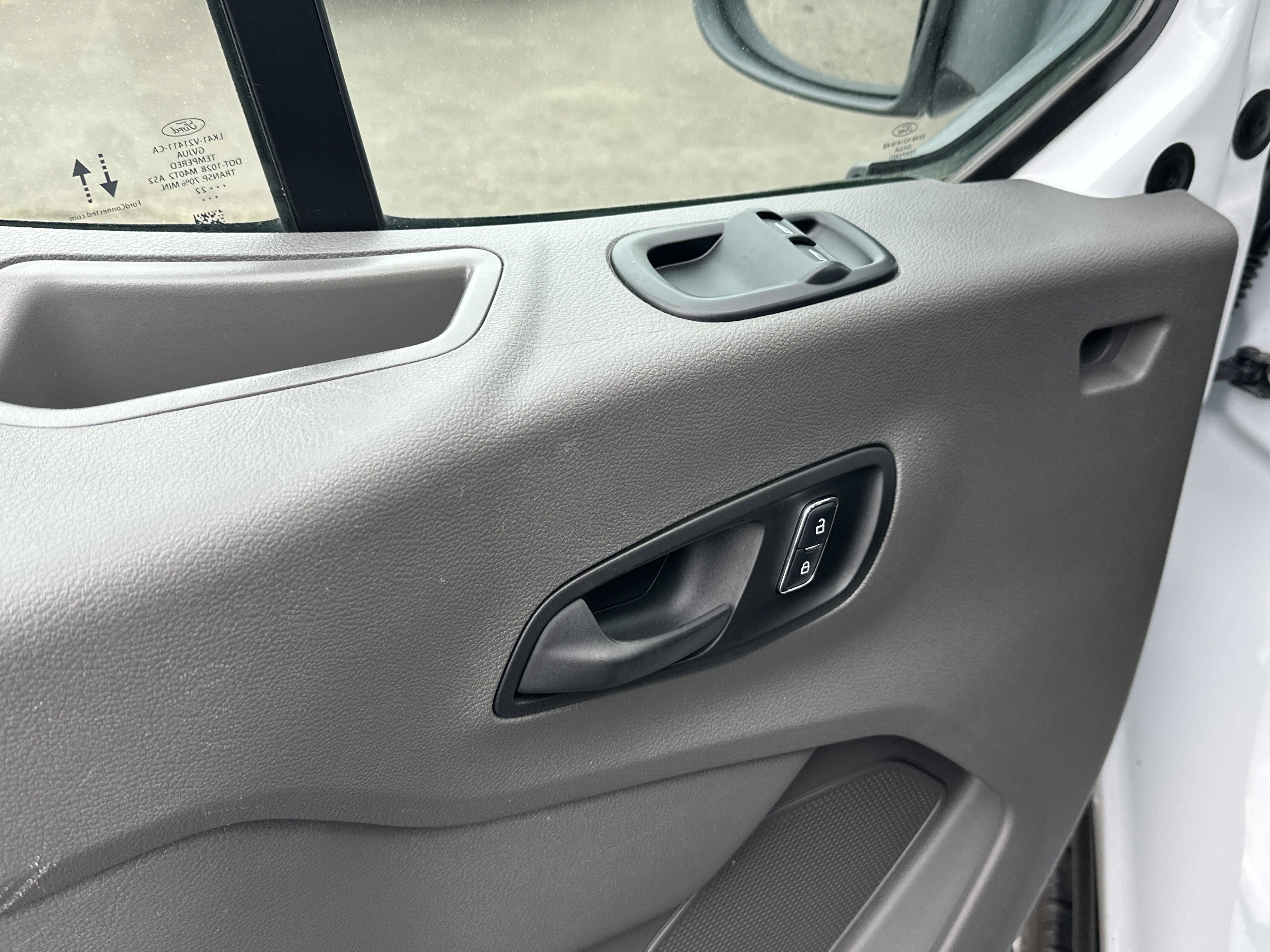 Used 2022 Ford Transit 350 XLT image 13