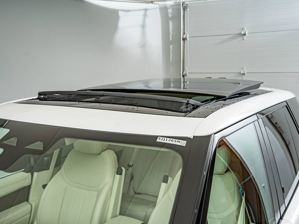 New 2026 Land Rover Range Rover SE AWD/4WD image 17