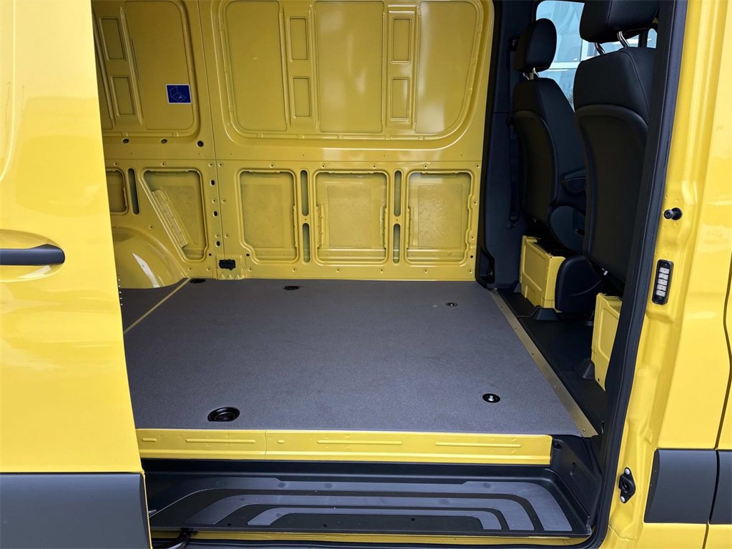 New 2025 Mercedes-Benz Sprinter 2500 image 12
