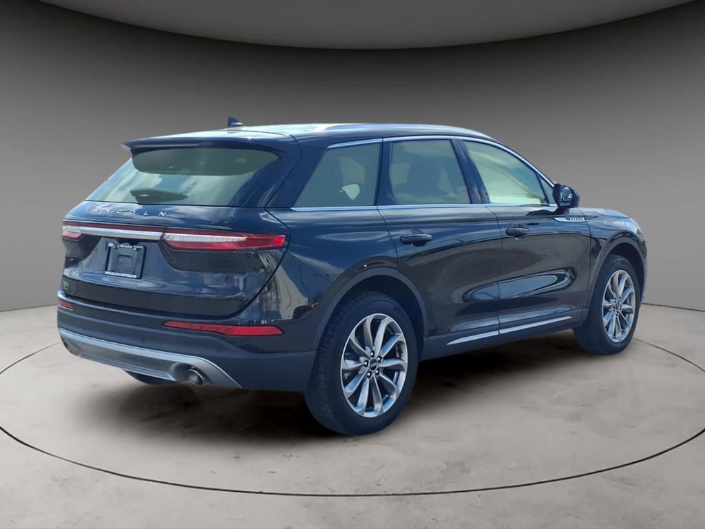 Used 2022 Lincoln Corsair FWD w/ Premium Package image 9