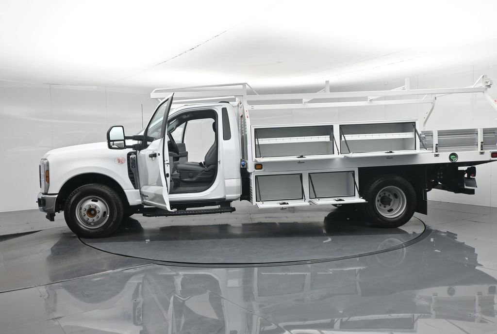 New 2025 Ford F350 XL w/ XL Chrome Package RWD image 31