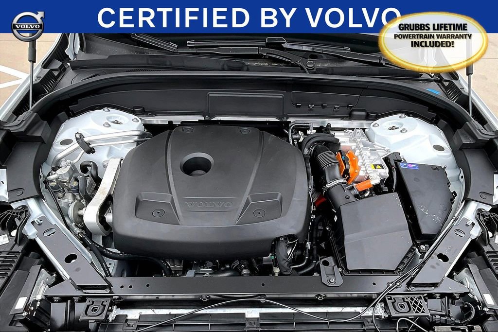 Used 2025 Volvo XC60 T8 Plus w/ Protection Package Premier image 24