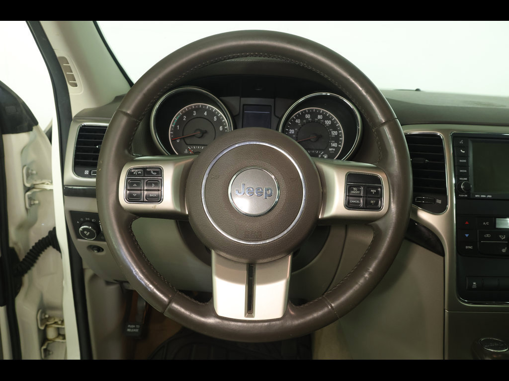 Used 2011 Jeep Grand Cherokee Laredo AWD/4WD image 19