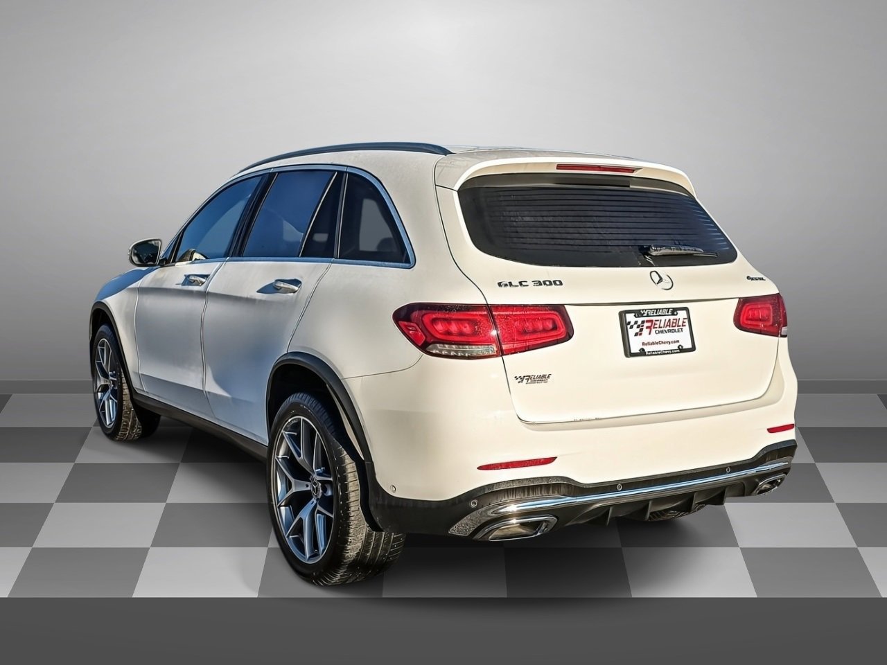 Used 2022 Mercedes-Benz GLC 300 4MATIC image 4