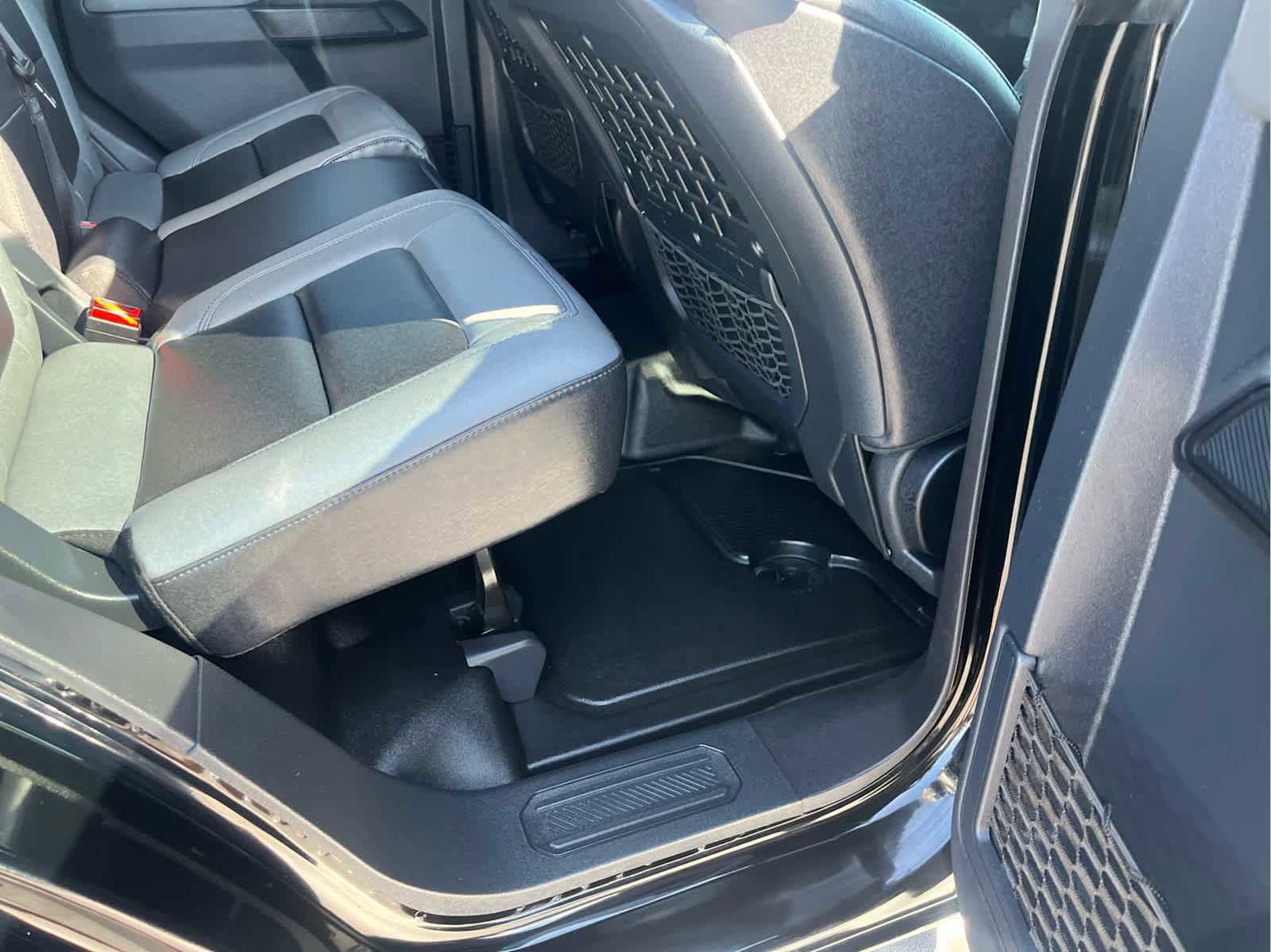 Used 2023 Ford Bronco Big Bend w/ Sasquatch Package image 21