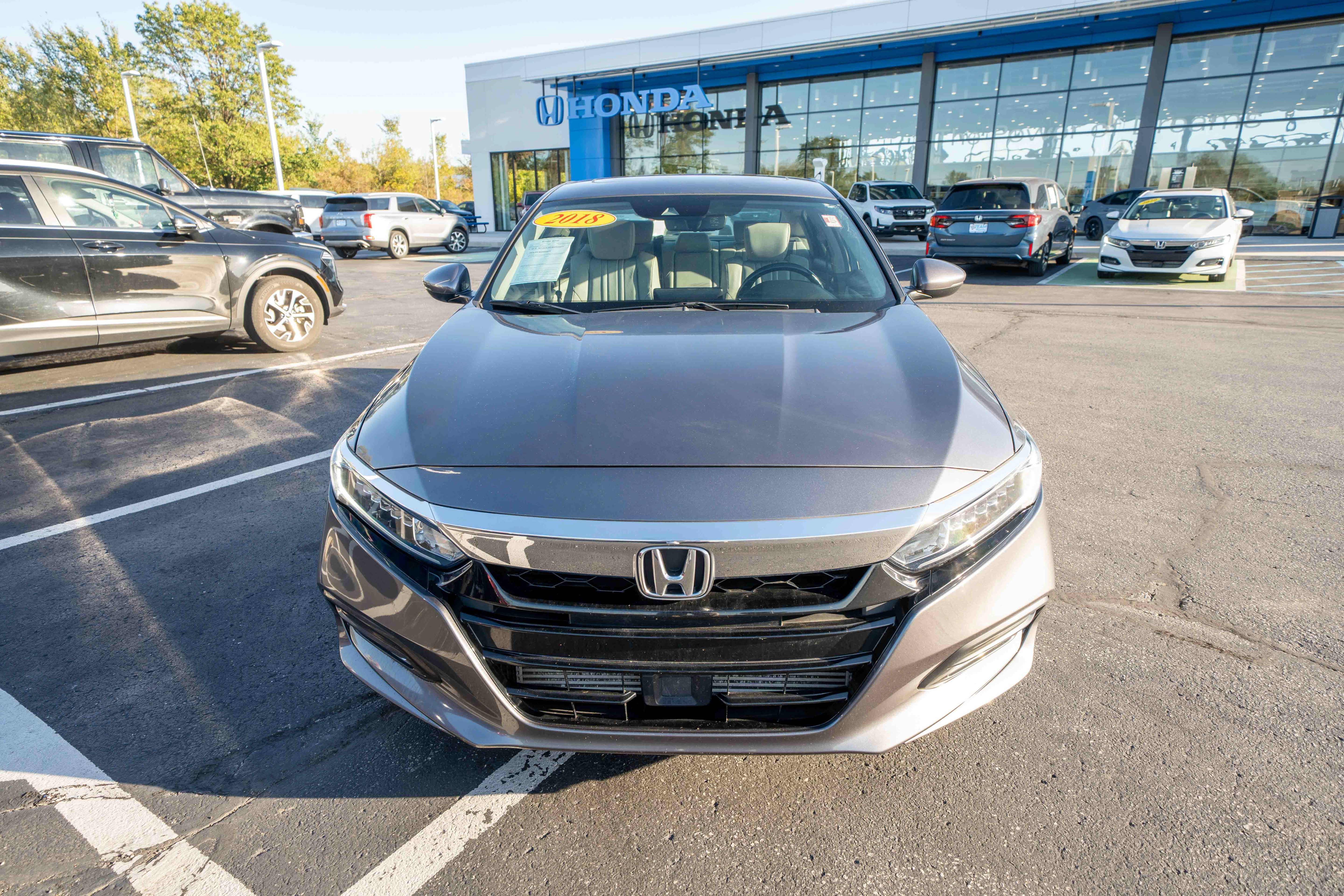 Used 2018 Honda Accord EX-L image 2