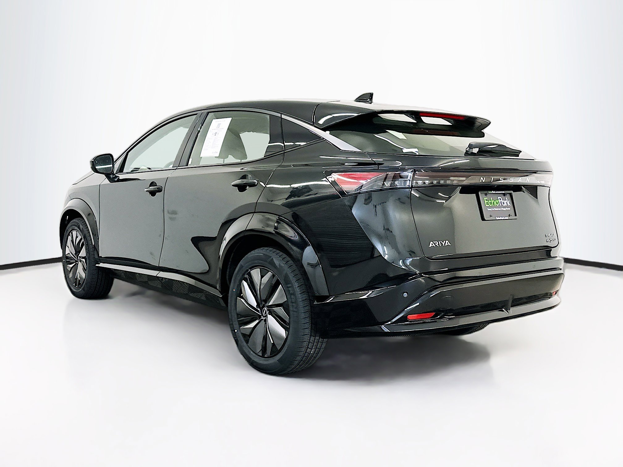 Used 2024 Nissan Ariya AWD image 5