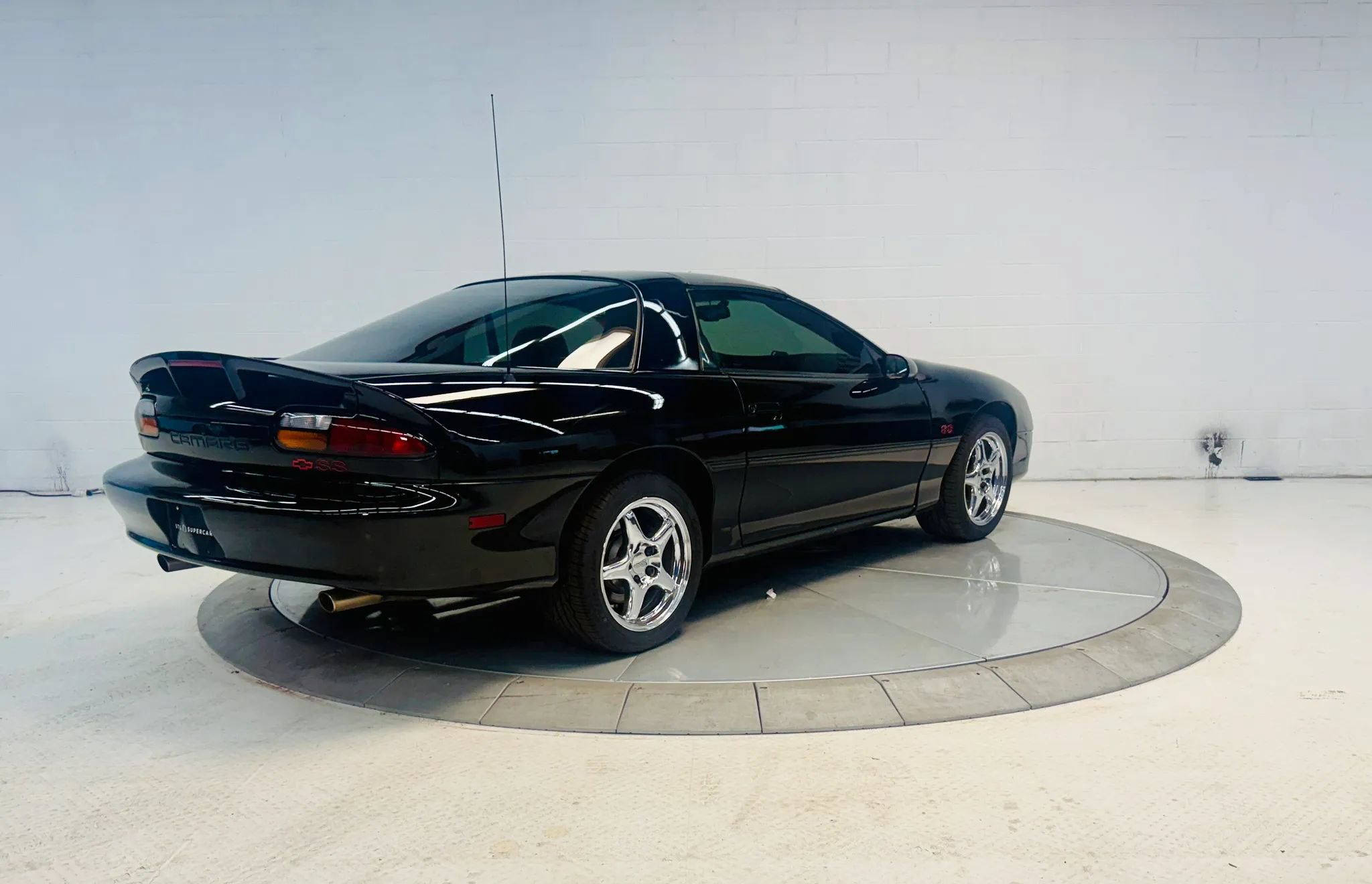 Used 2000 Chevrolet Camaro Z28 w/ SS Performance/Appearance Pkg RWD image 21
