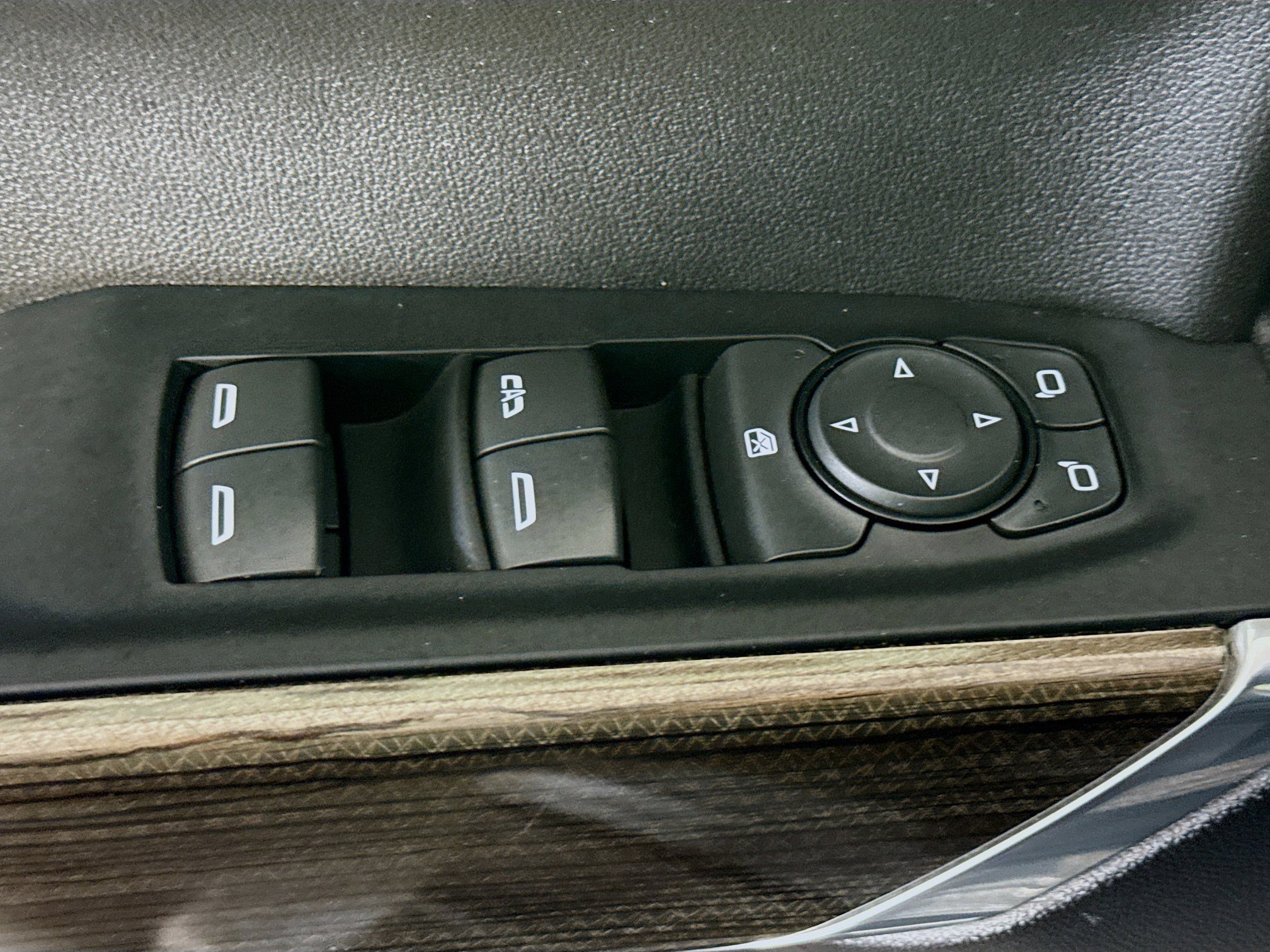 Used 2022 Chevrolet Silverado 1500 LT image 23