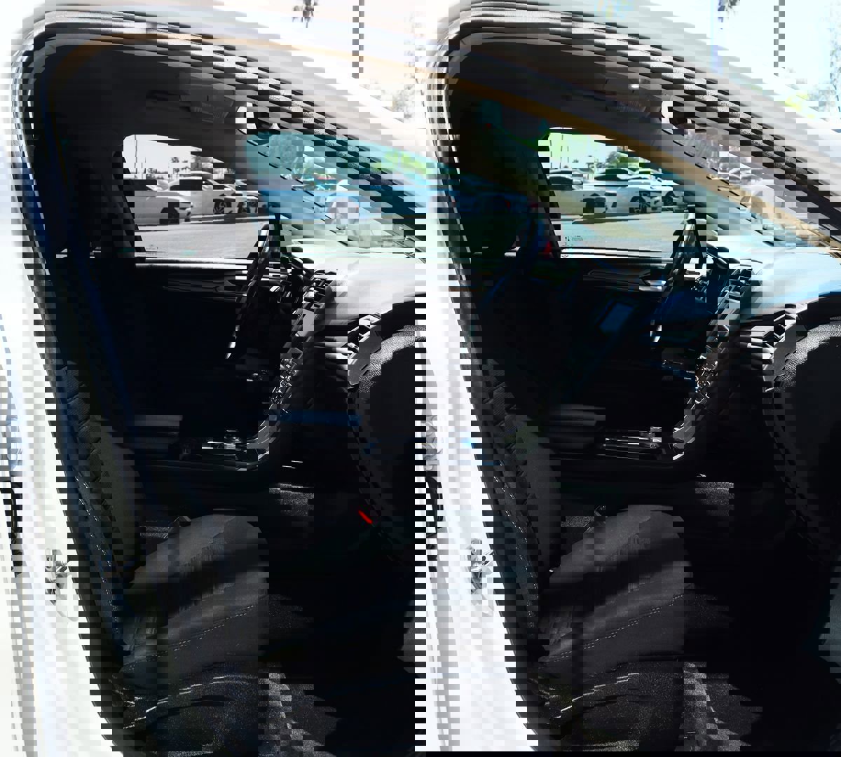 Used 2020 Ford Fusion SE image 30