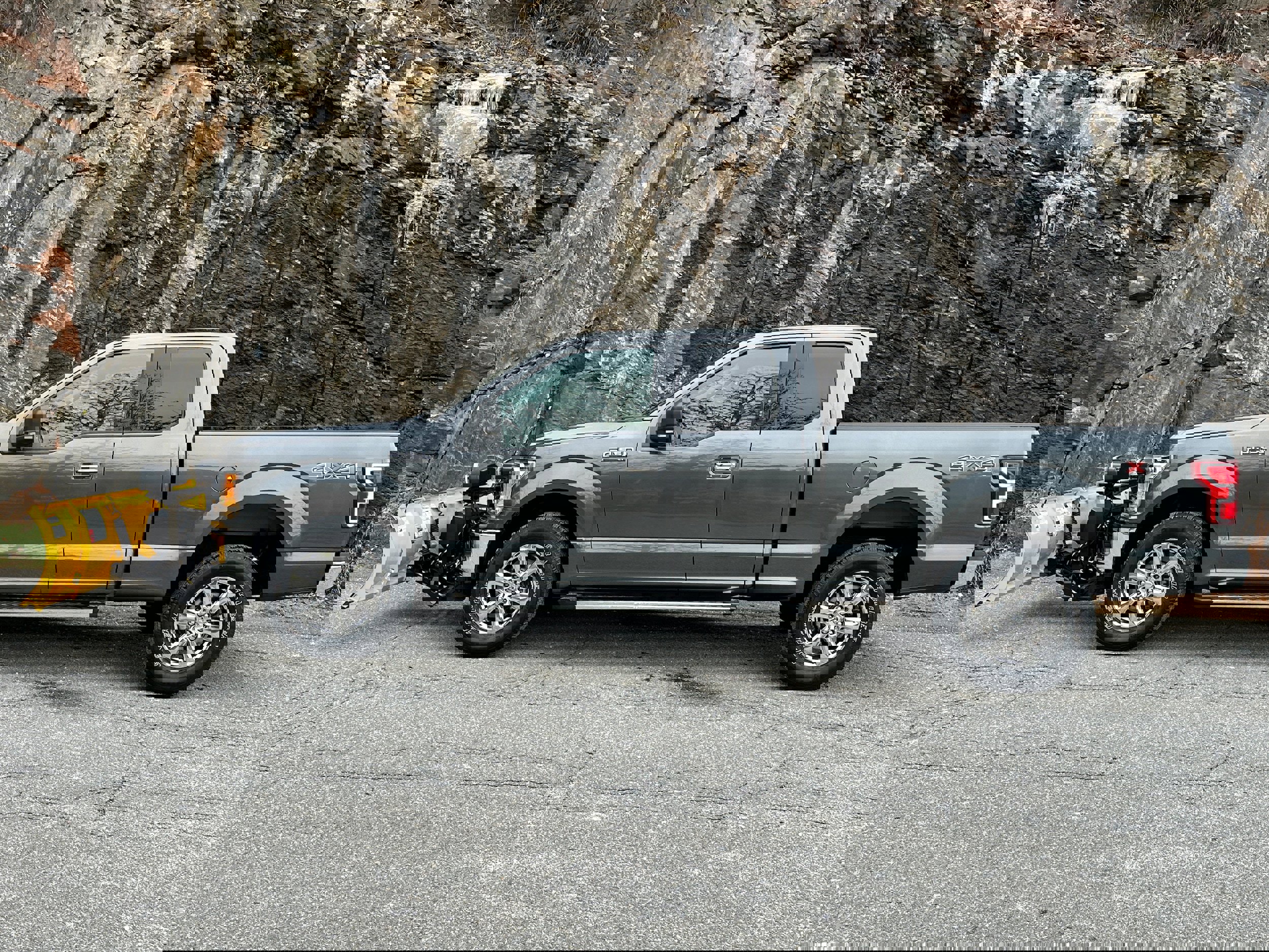 Used 2018 Ford F150 XLT w/ Equipment Group 302A Luxury image 11