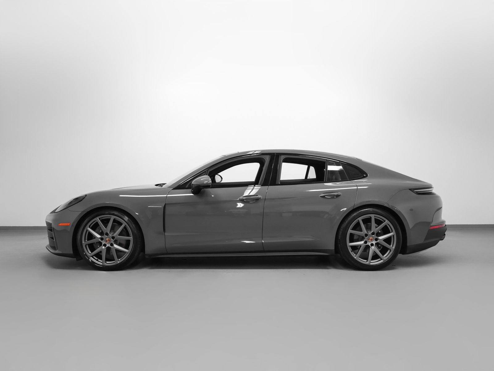 New 2026 Porsche Panamera 4 AWD/4WD image 2