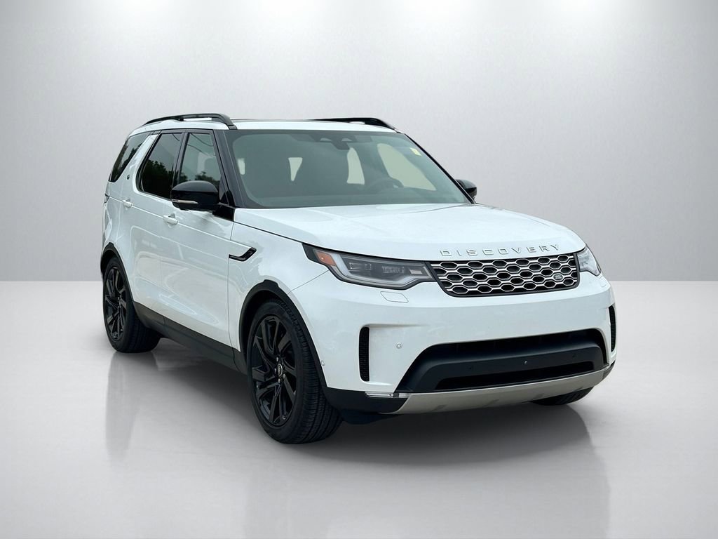 Used 2025 Land Rover Discovery S image 3