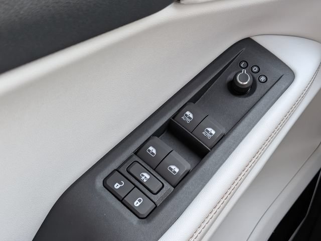 New 2026 Jeep Cherokee Overland w/ Advanced Pro Tech Group AWD/4WD image 24