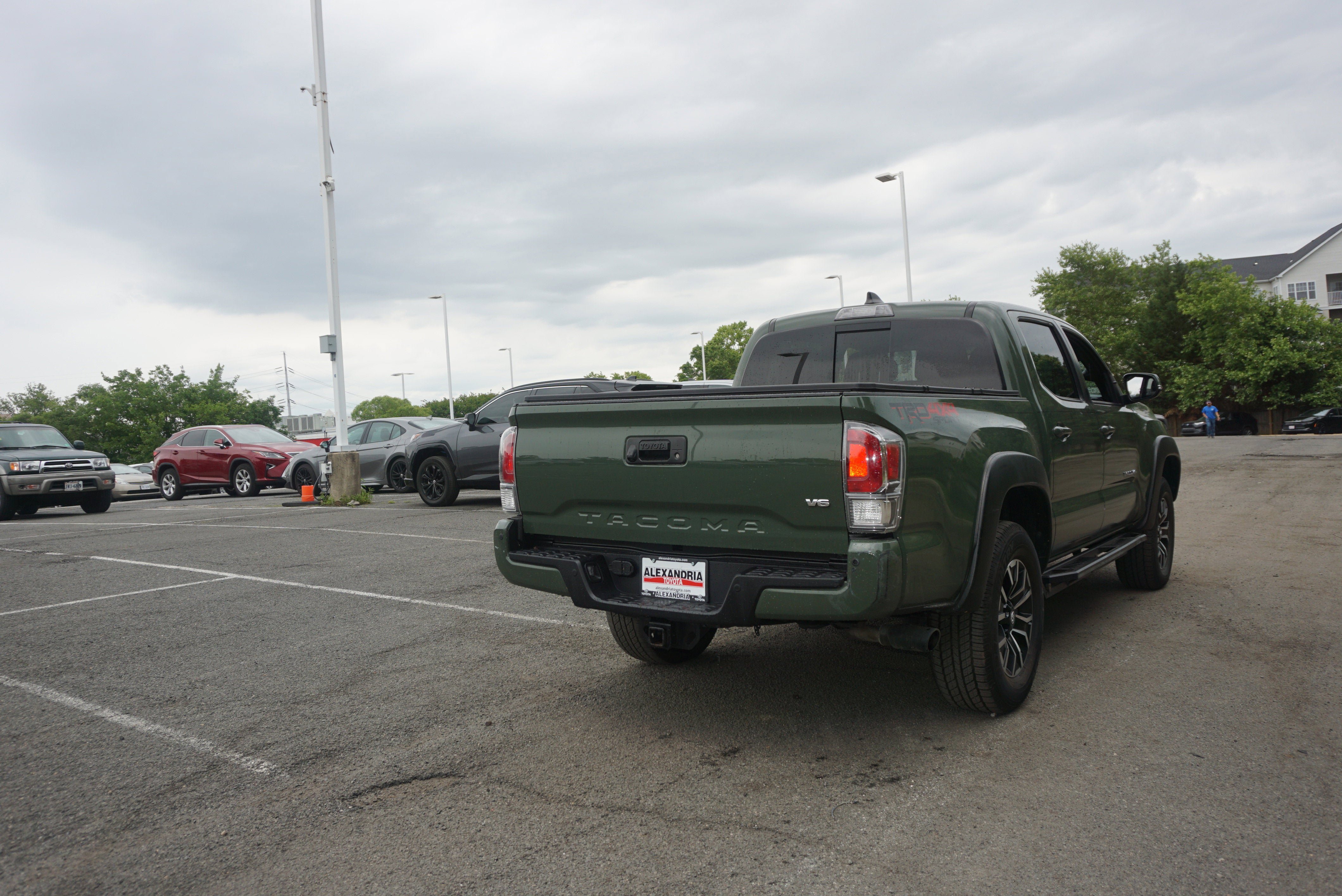 Used 2022 Toyota Tacoma TRD Sport w/ Technology Package AWD/4WD image 3