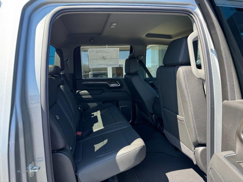 New 2026 GMC Sierra 2500 SLT w/ Max Trailering Package AWD/4WD image 5